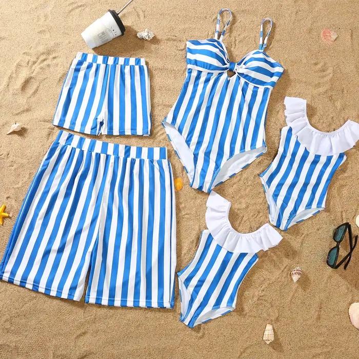 Maillots de bain assortis pour toute la famille été 2026 : Maillot une pièce imprimé rayé et short d