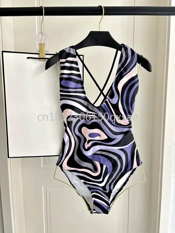 Maillot de bain une pièce de luxe pour femme