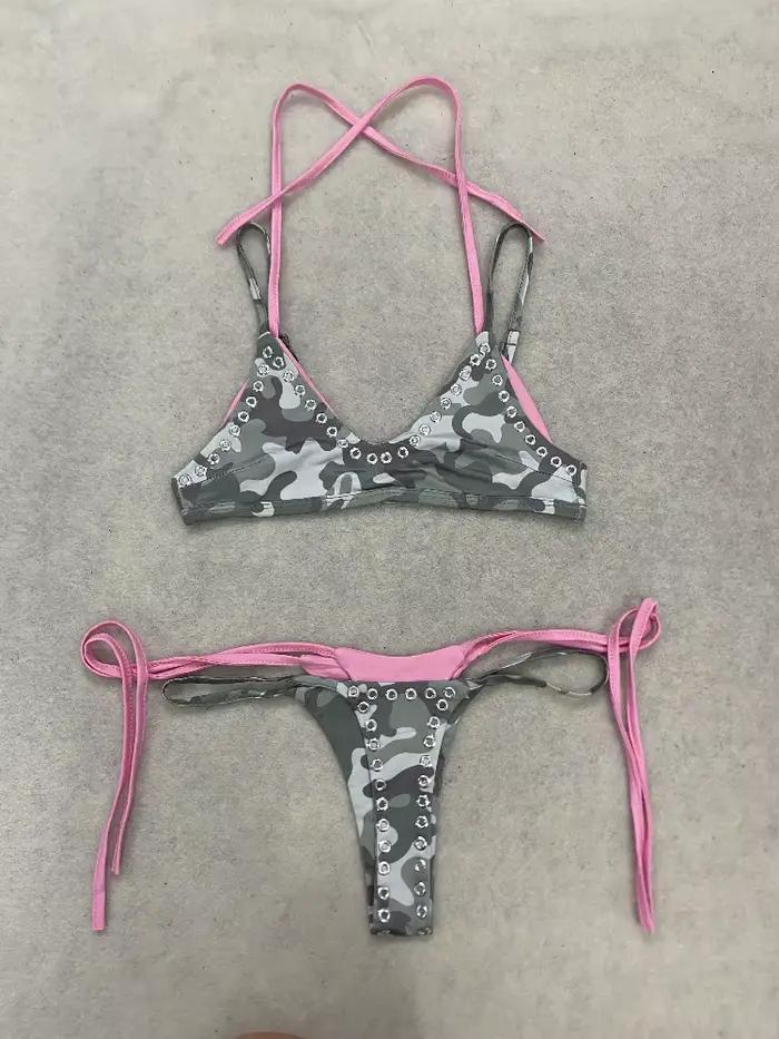 Ensemble bikini rose camouflage pour femme 2026, haut triangle dos nu, bas string à nouer sur les cô