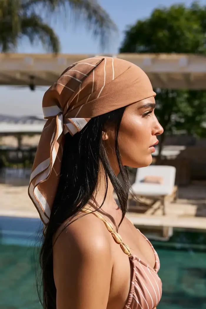 Maillot de bain 3 pièces sexy 2026 pour femme : micro bikini, jupe de plage en maille et foulard ass