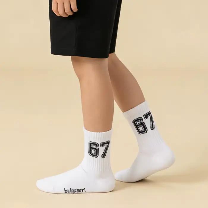 Chaussettes tendance pour adolescents avec imprimé "67" – Chaussettes de sport mi-mollet pour enfants tendance toutes saisons