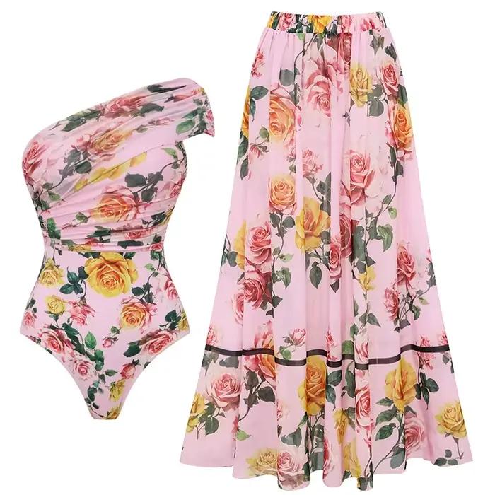 Maillot de bain une pièce 2026 avec paréo tendance pour femme