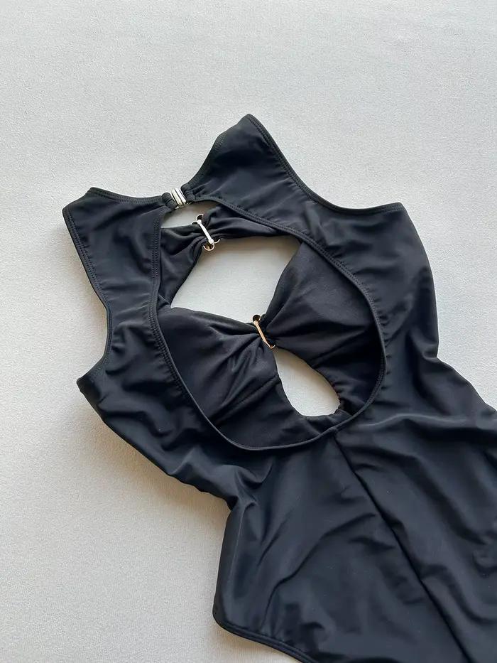 Maillot de bain une pièce sexy ajouré avec boucle métallique 2026 pour femme