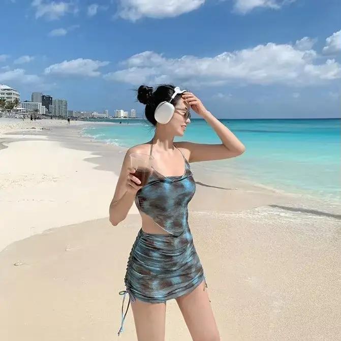 Nouveau Maillot de Bain Femme 2025 – Ensemble Trois Pièces Sensuel Amincissant Style Jupe
