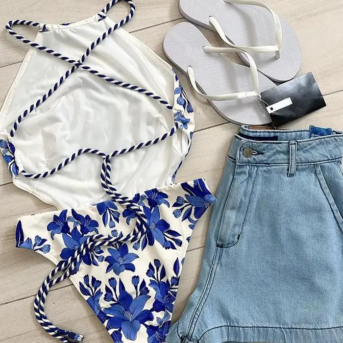 Maillot de bain une pièce rétro vintage femme col suspendu sexy pour nager et plage occasions spéciales