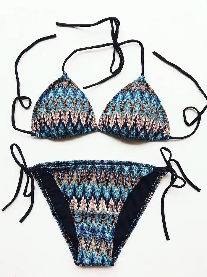 Micosoni Italie – Nouveauté Maillot de Bain Femme Tendance Été – Ensemble Bikini Taille Basse Tricoté Contrastant Rayé