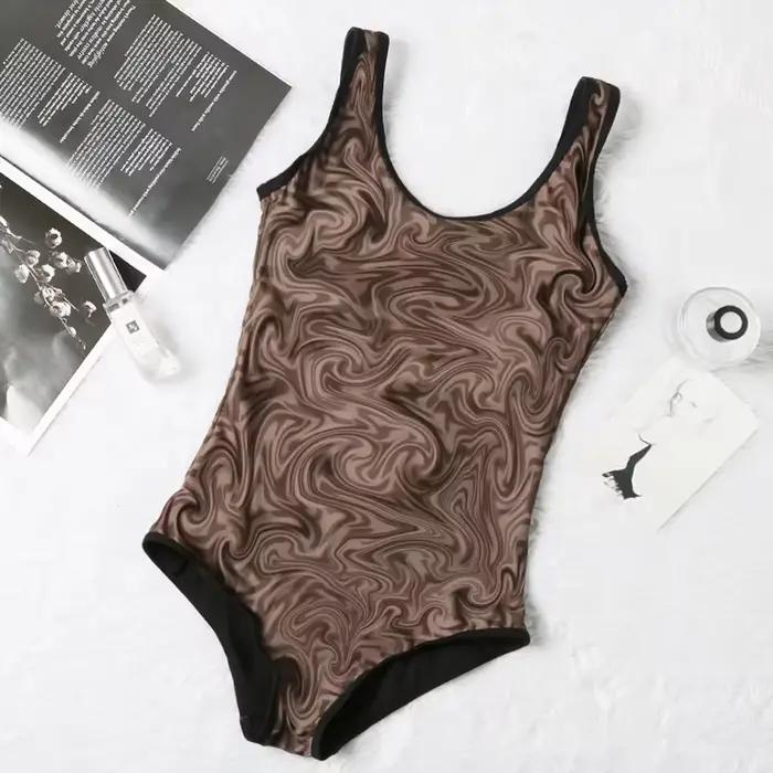 Maillot de bain une pièce amincissant pour femme avec design cache-ventre