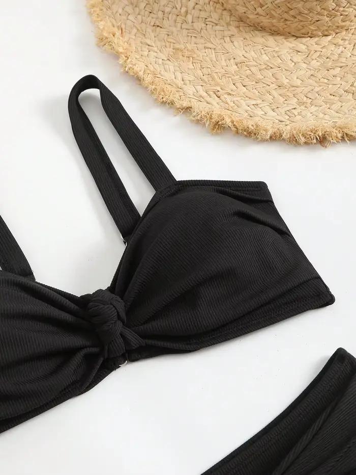 Bikini noir pour femmes avec motifs imprimés, deux pièces ajustables, col suspendu, cordon de serrage pour une meilleure couverture, idéal pour les journées à la plage, les soirées de pool party, les vacances et les activités sportives