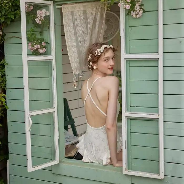 Nouveau Sexy Lolita fleur une pièce maillot de bain femmes maillots